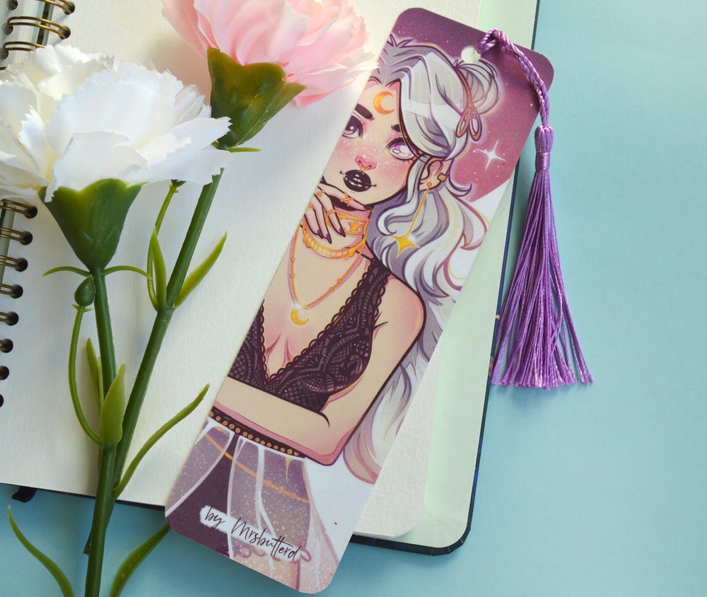 Moon \\ Bookmark