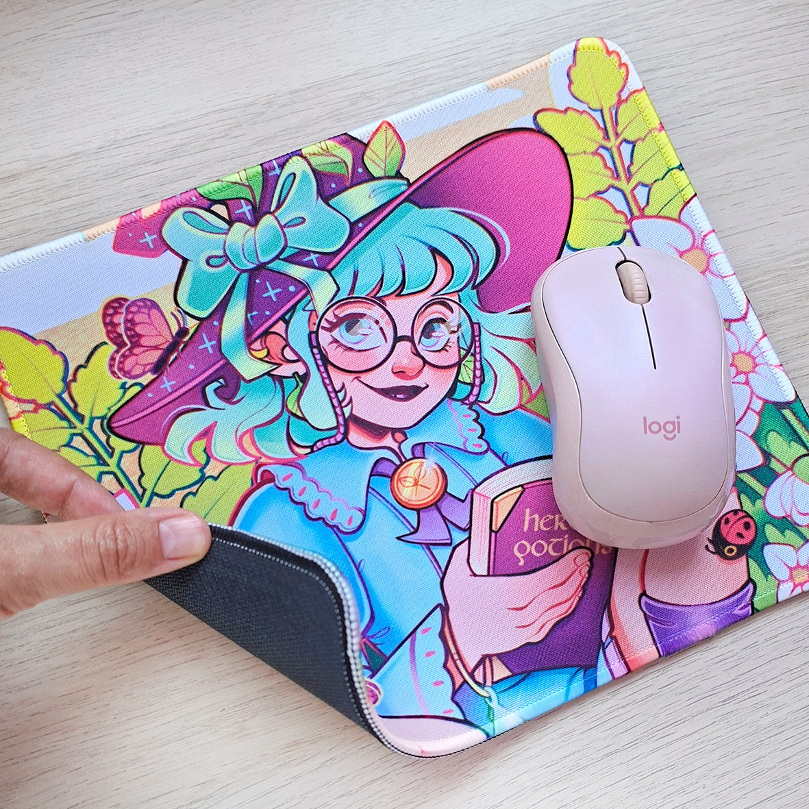 Wild Herbs & herbal books \\ Mousepad